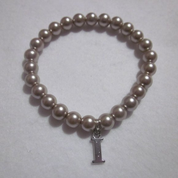 Initial I Charm Bracelet. - Picture 1 of 3